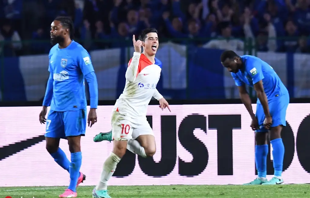 开元娱乐-包含清晨中超焦点战，斯图加特造点机会，信心回归，年轻球员得到机会的词条